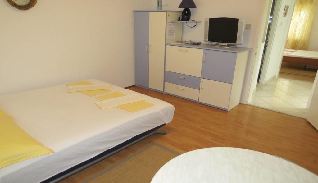 Apartments Corluka Baška Voda Eksteriør bilde