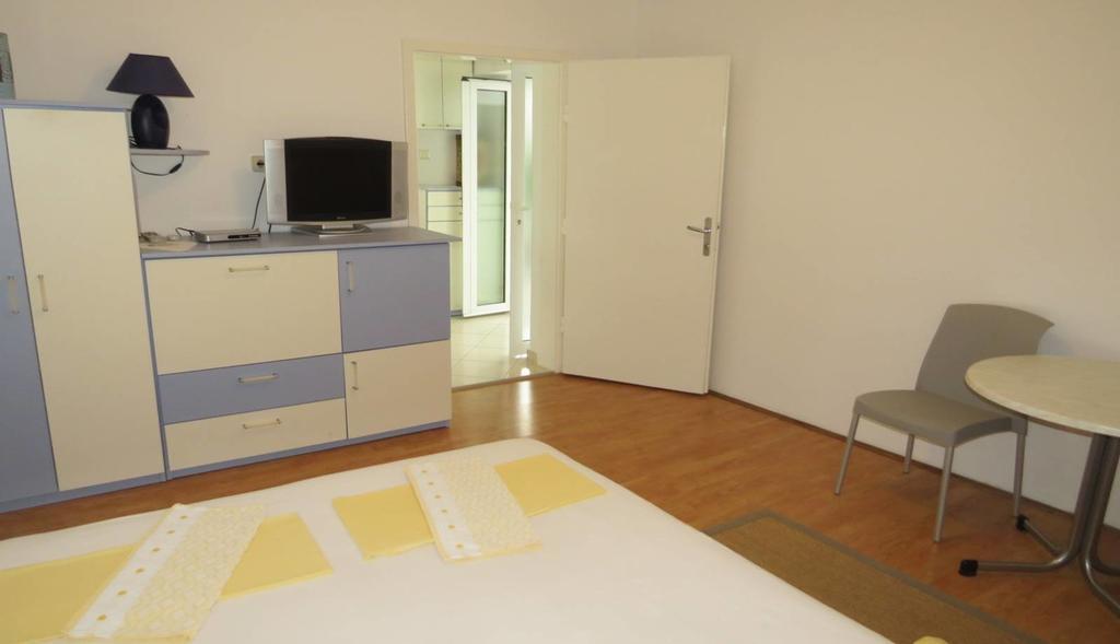 Apartments Corluka Baška Voda Eksteriør bilde